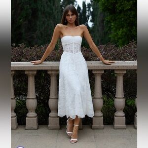 Bridal V Chapman Hazel Dress in White Chantilly Lace Size 2